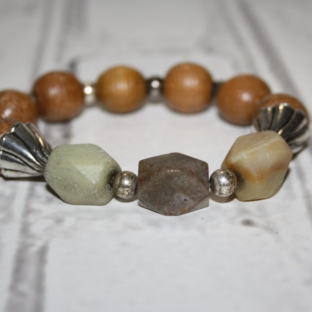 Beautiful wooden and silver bracelet with natural stones 7"